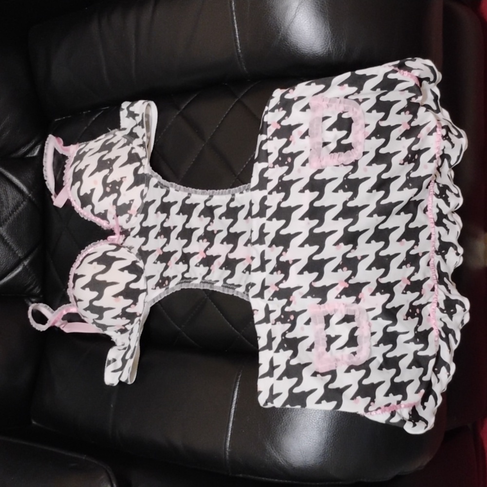 Basic Universal Pink and Black Women's Intimate